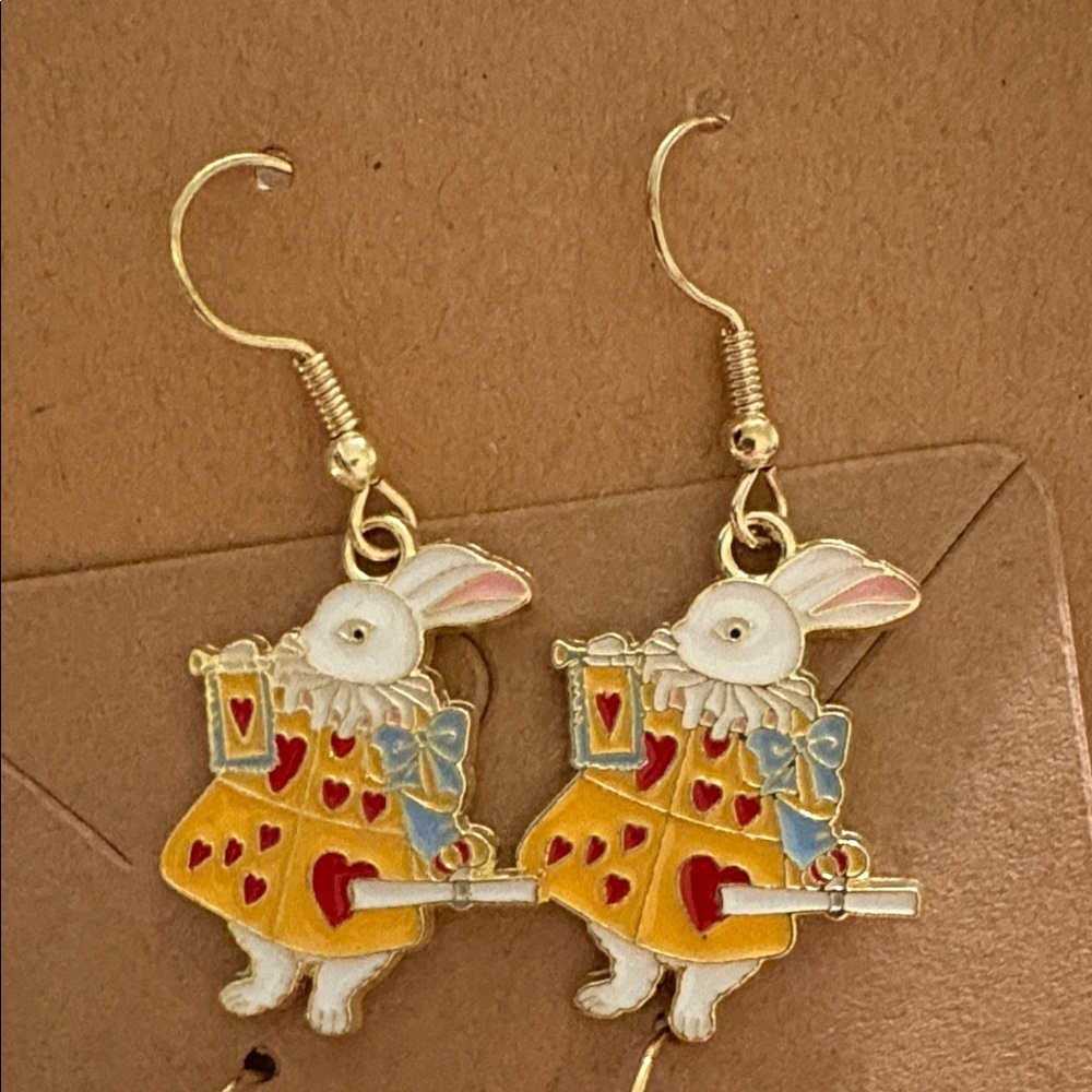Alice in Wonderland Themed Earrings Set - Picture 4 of 5